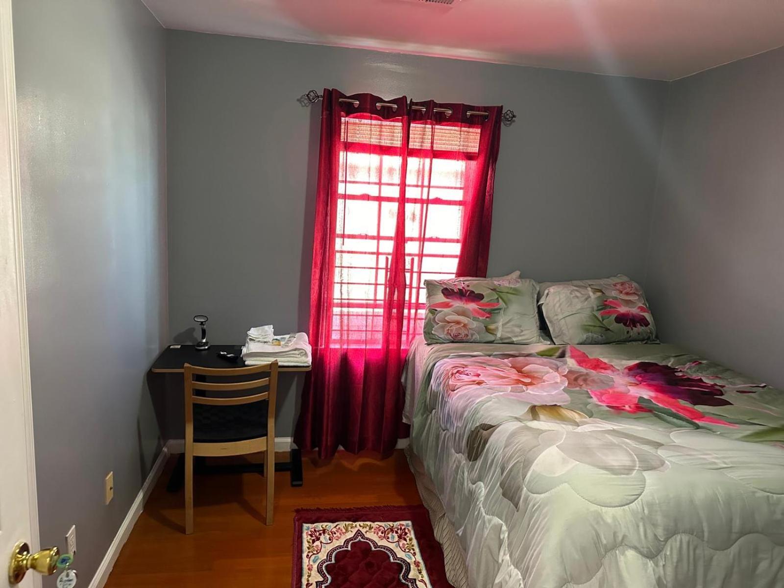 Divine Villa Guest House 65 Sherman 6Mins To Airport And 4Mins To Penn Station Newark Kültér fotó
