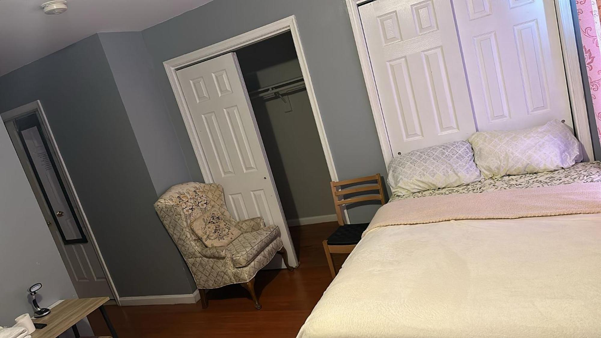 Divine Villa Guest House 65 Sherman 6Mins To Airport And 4Mins To Penn Station Newark Szoba fotó